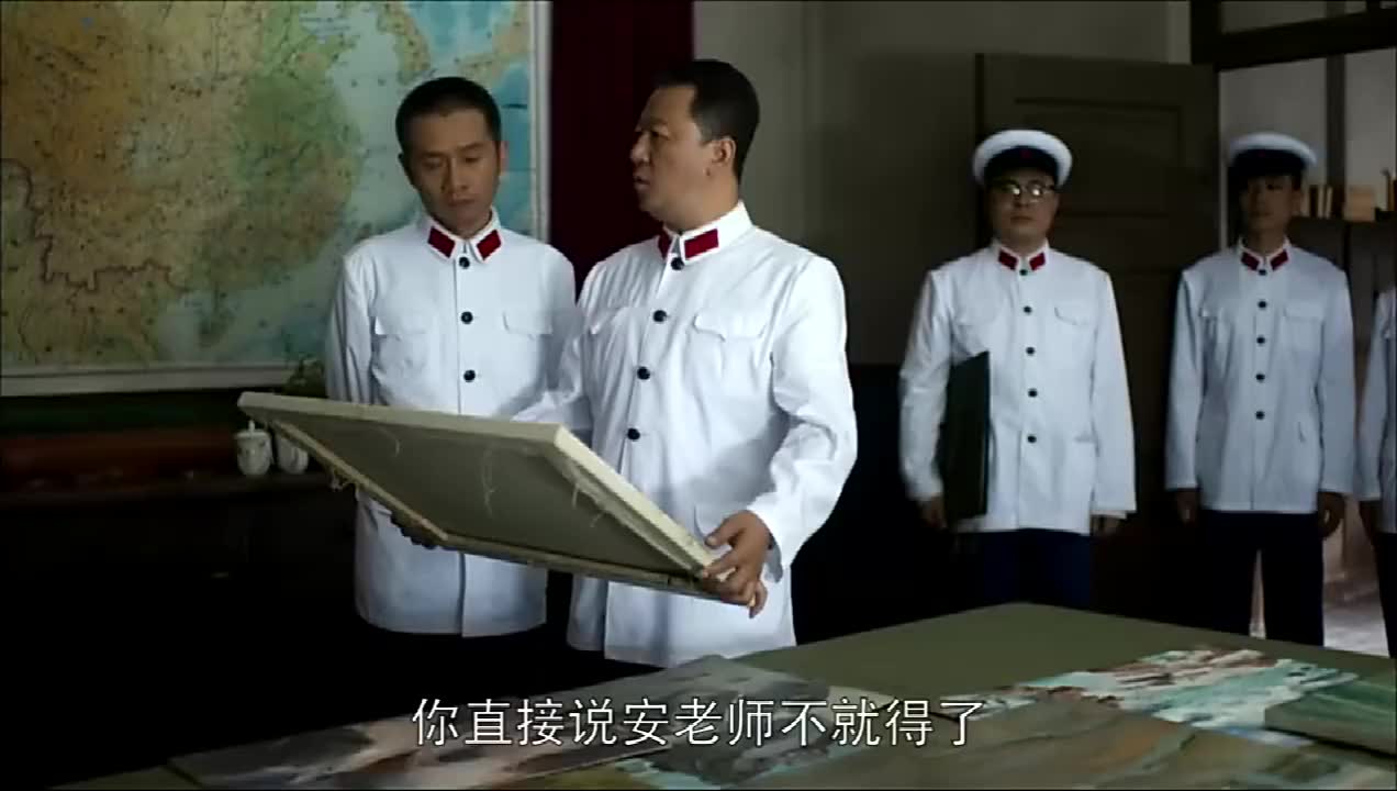 江德福没收了夏老师的素描,把安杰画的太美了,关键还传神