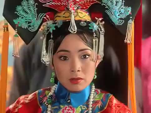 还珠格格:小燕子被容嬷嬷掌嘴,恼羞成怒:你是哪个葱