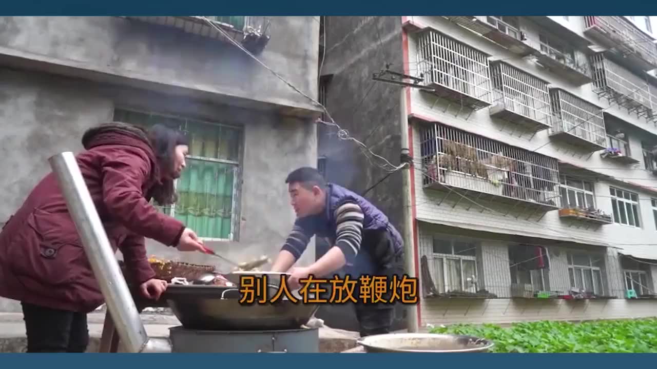 超小厨直言二胎想要女儿,领小杨吃川式小酥肉,老婆啥态度