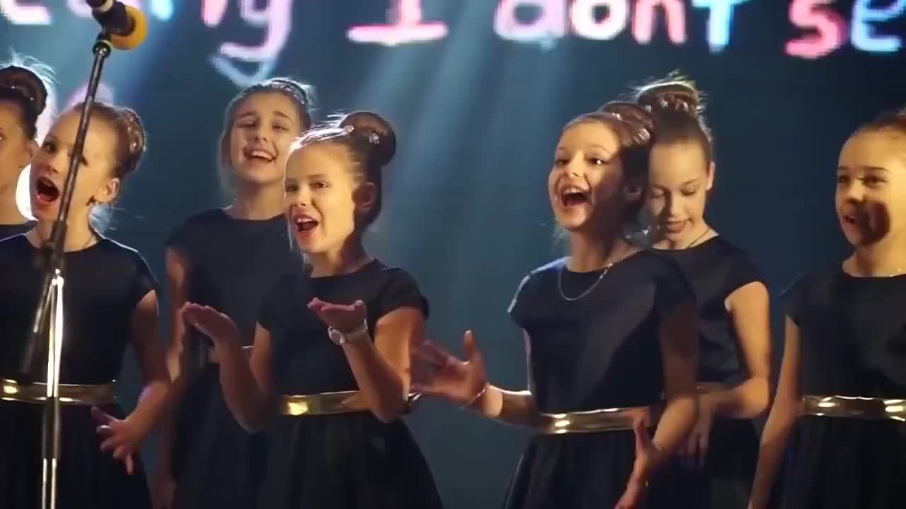 儿童合唱团演唱《believer》