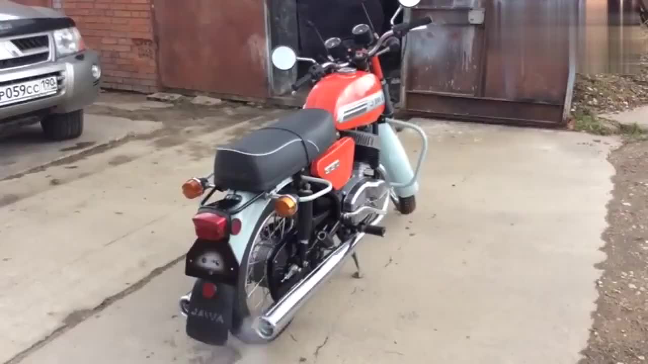 收藏了一台80年代捷克造的jawa350摩托白金点火厉害了