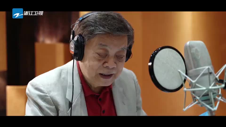 赵忠祥老师为跑男配音,回到动物世界的既视感,泪目