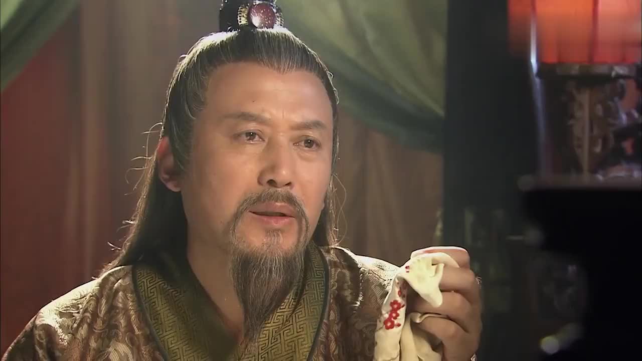 革命:日本人把老爷叫来,老爷想和他谈条件,鬼子却没有那个意思