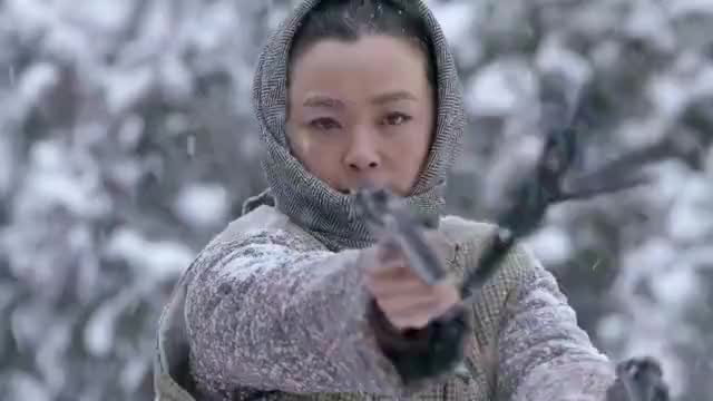 雪地娘子军:王凤改成功刺杀尹登云,鬼子全城抓捕她