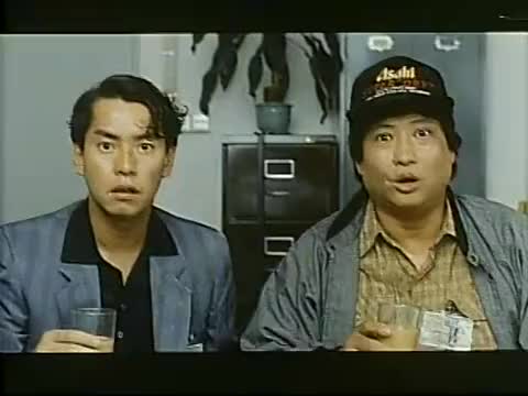 脂粉双雄:洪金宝,谭咏麟立功反被调职,一口咖啡全喷在午马脸上