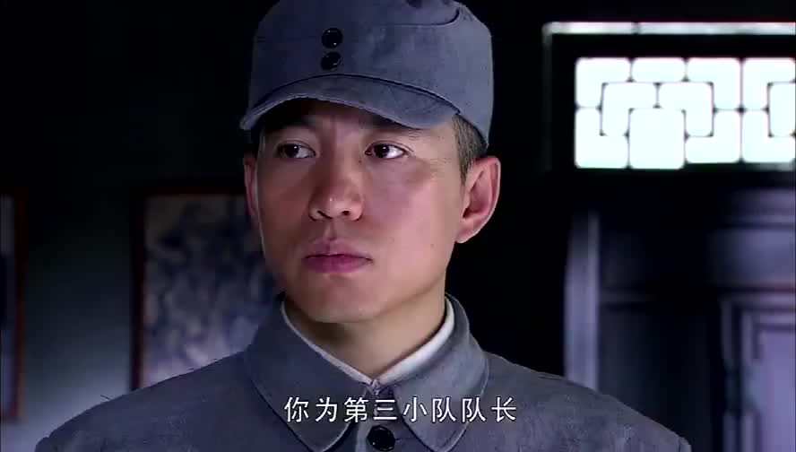 青春集结号:尹东喜欢上教导员,跟男兵队长坦白,队长吓得尖叫!