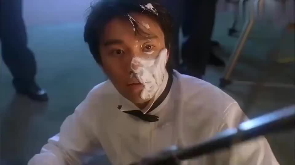 情圣:是叶子楣太抗打还是大哥功夫不行啊,下手那么重还没事