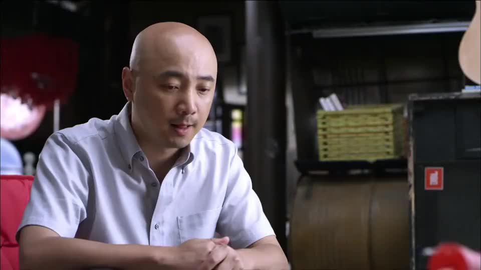 光小强尝试吃猪软骨滑蛋盖饭