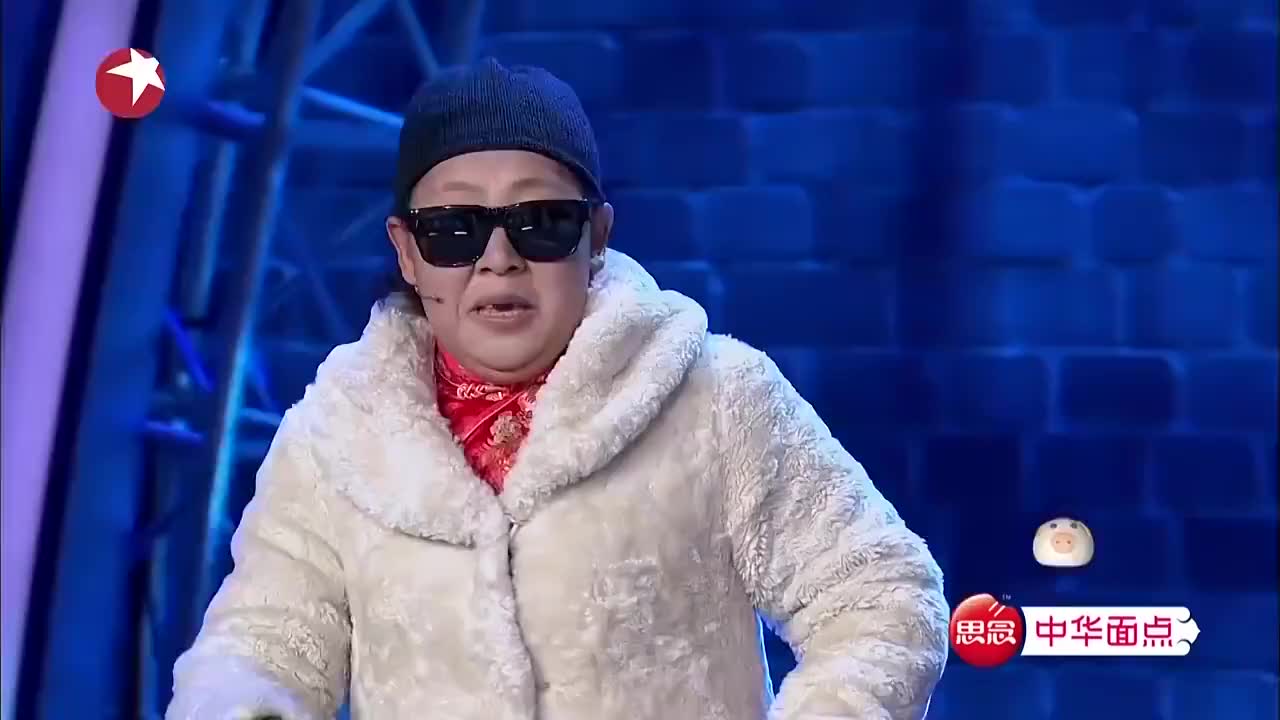 笑傲江湖:表演者模仿宋丹丹,那叫一个字像啊,本尊乐得前仰后合