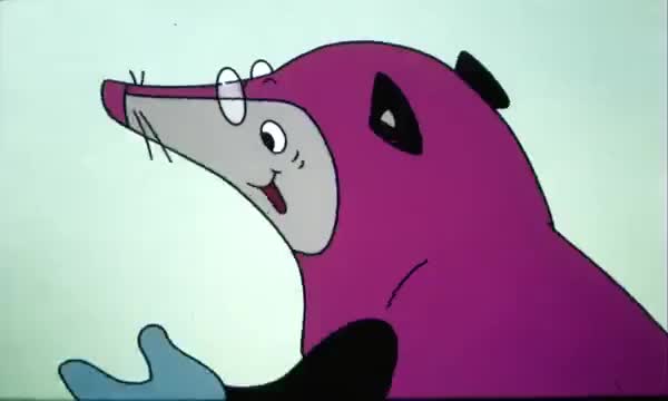 黑猫警长:鼹鼠妈妈在领着孩子学习,大家要排好队,不要走散了哦