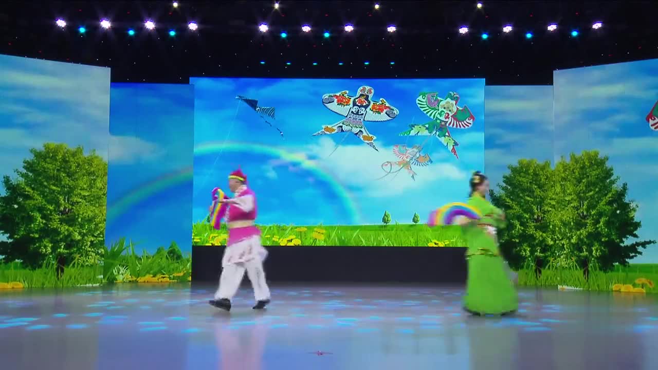 小帽《放风筝》,二人转就是好看,特别贴近人们生活