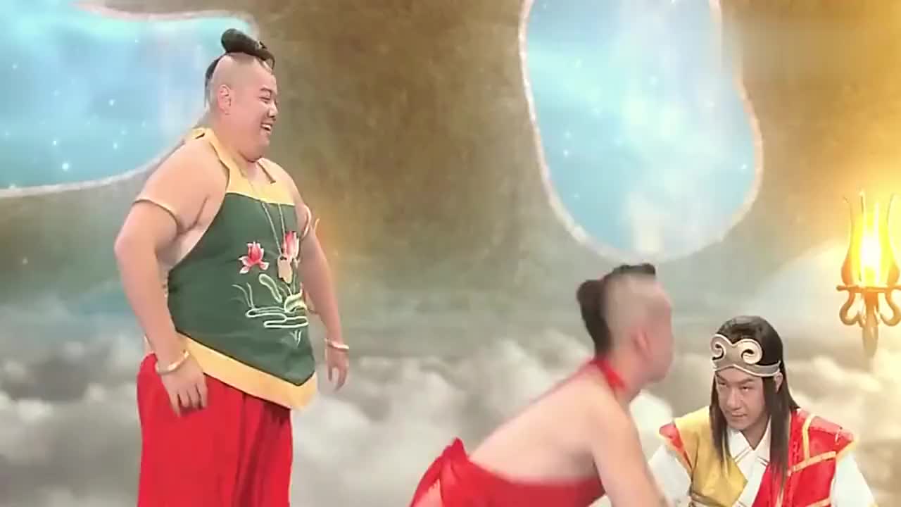 降龙抓到了大鹏鸟!这两个胖瘦仙童真滑稽