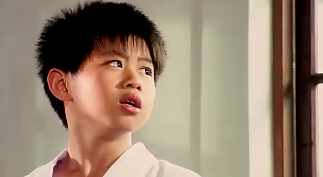 林小强海边询问,你在这么多人面前输给我不丢人吗