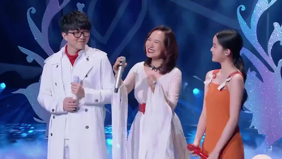 快本:毛不易姜梓新首次合作,竟然共唱《消愁》,这眼神太可爱!