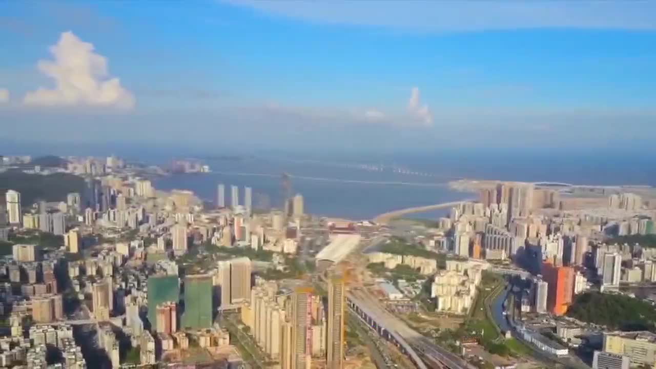 分享谭咏麟的经典歌曲独醉街头字正腔圆感染力很强