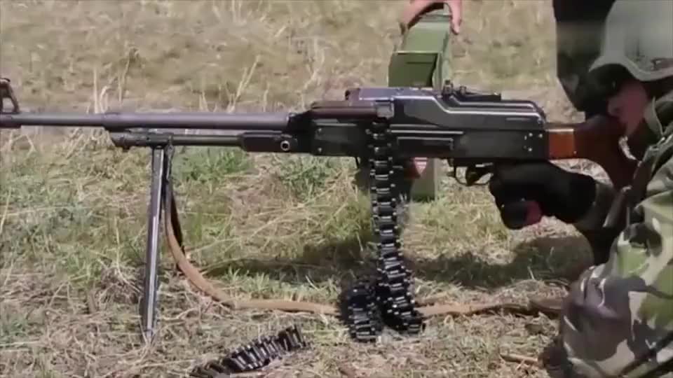 67式轻重两用机枪,又称通用机枪,他的性能怎样呢