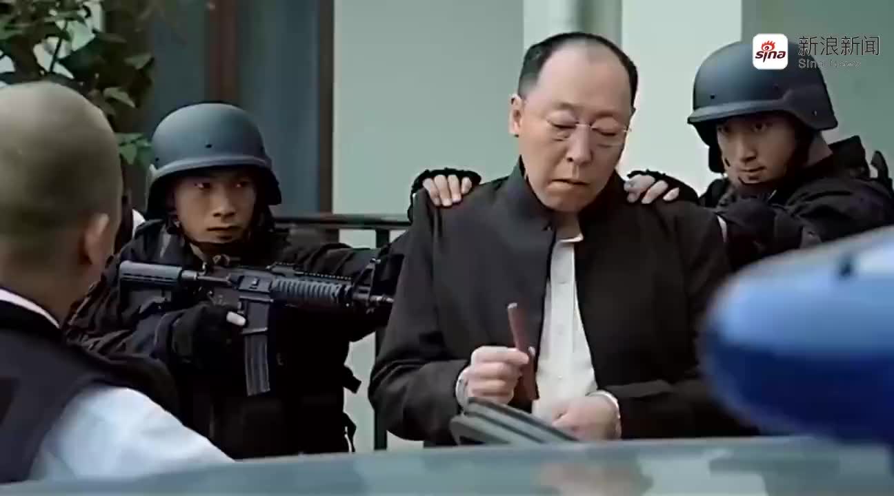 看这个就等着苏大强提起加特林,一顿抖脸