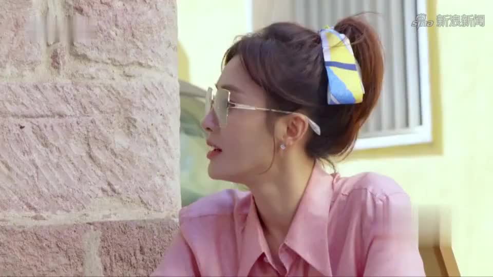 漫游记:吃着意大利汉堡,郭麒麟秦岚满脑子想的都是火锅