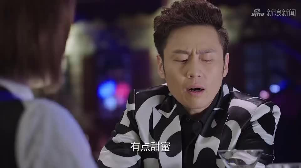 老爸当家:权水做调酒师,郭崇:给我来杯剧毒,权水:你的鹤顶红