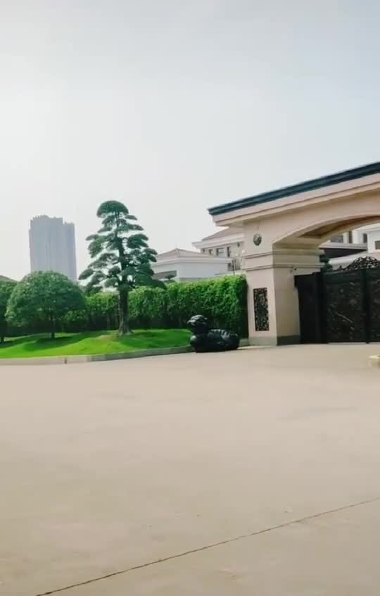 潘石屹捐1个亿给哈佛,曹德旺一句话点评到位