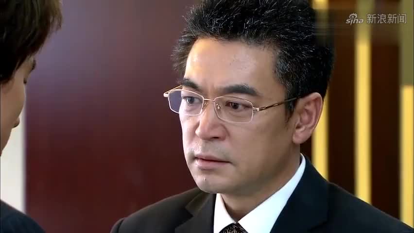 恋恋不忘:佟丽娅带上儿子童童连夜离开,在躲避大总裁厉仲谋吗?