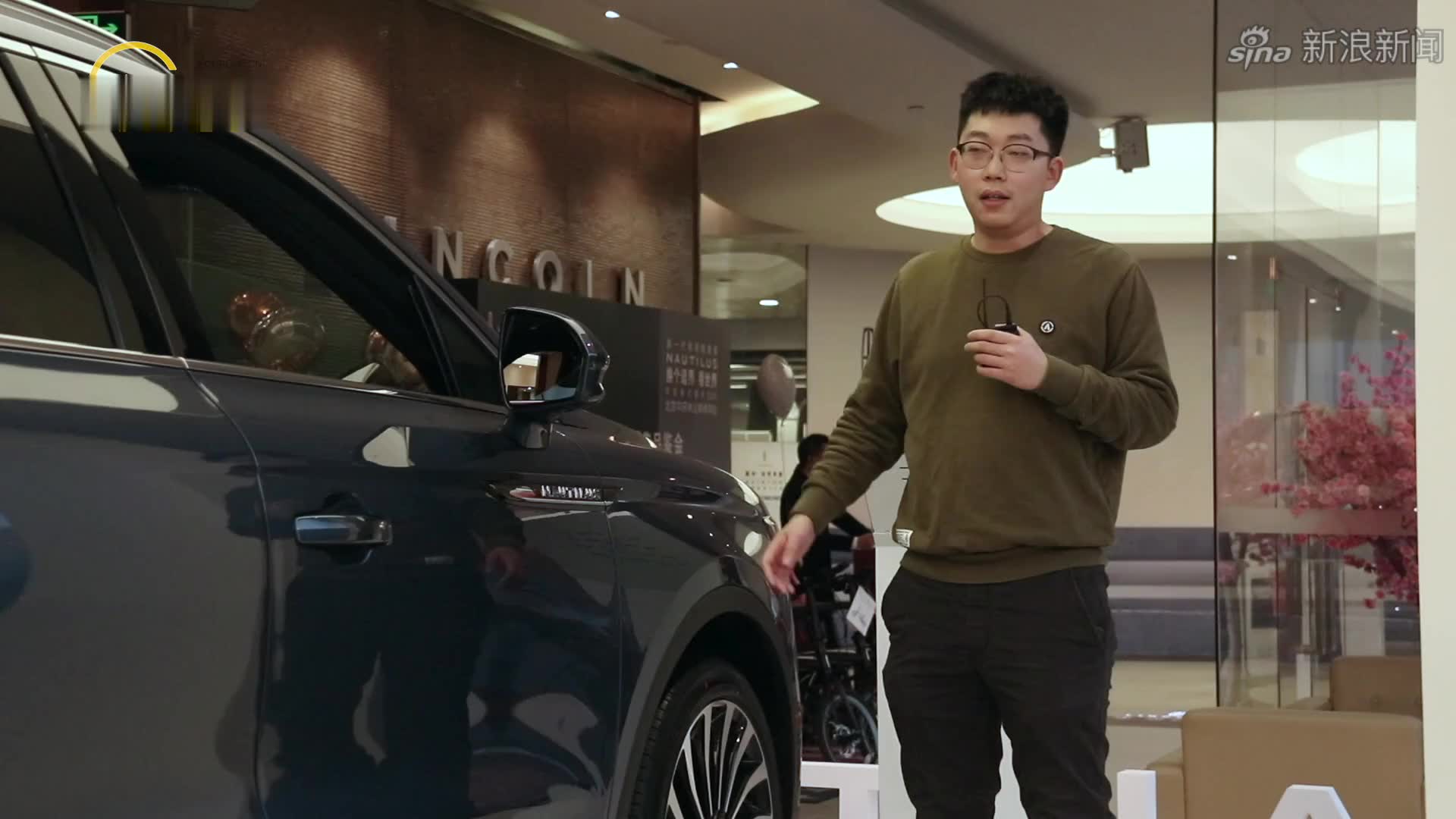 当阿斯顿马丁db11遇上保时捷718,你更中意哪一台呢?