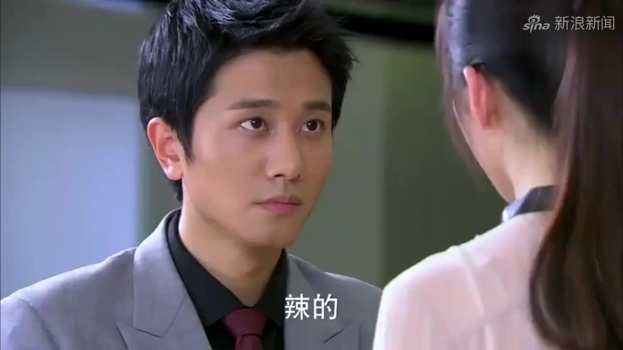 齐霁来到女友的墓碑前,原来女友这样离开他