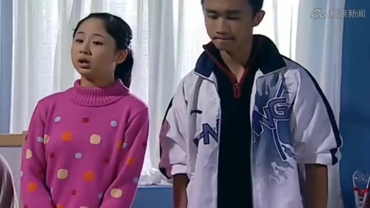 夏雪解释早恋的事情,都是因为一场表演,这下刘星倒霉了.