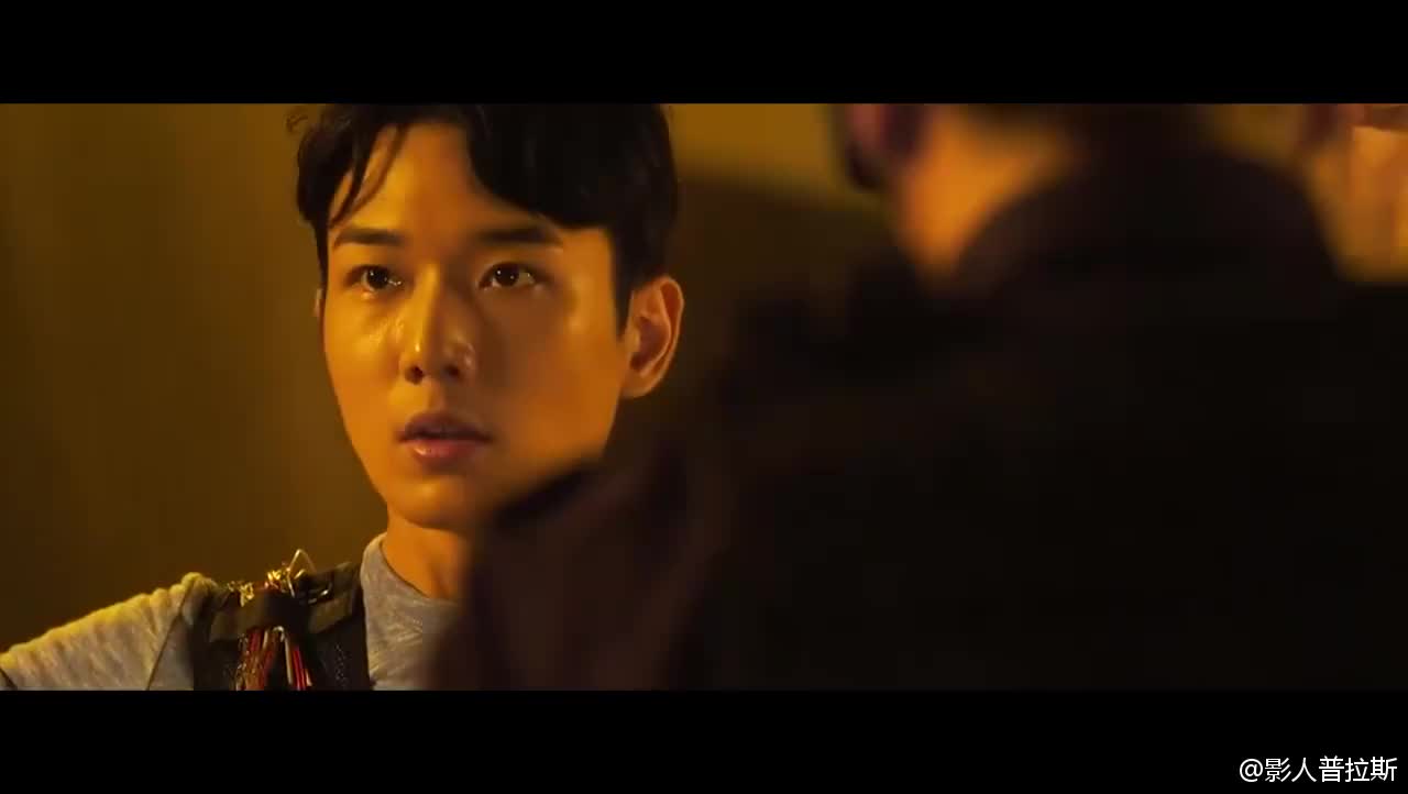 正在热映的电影《拆弹专家2》发布片尾彩蛋