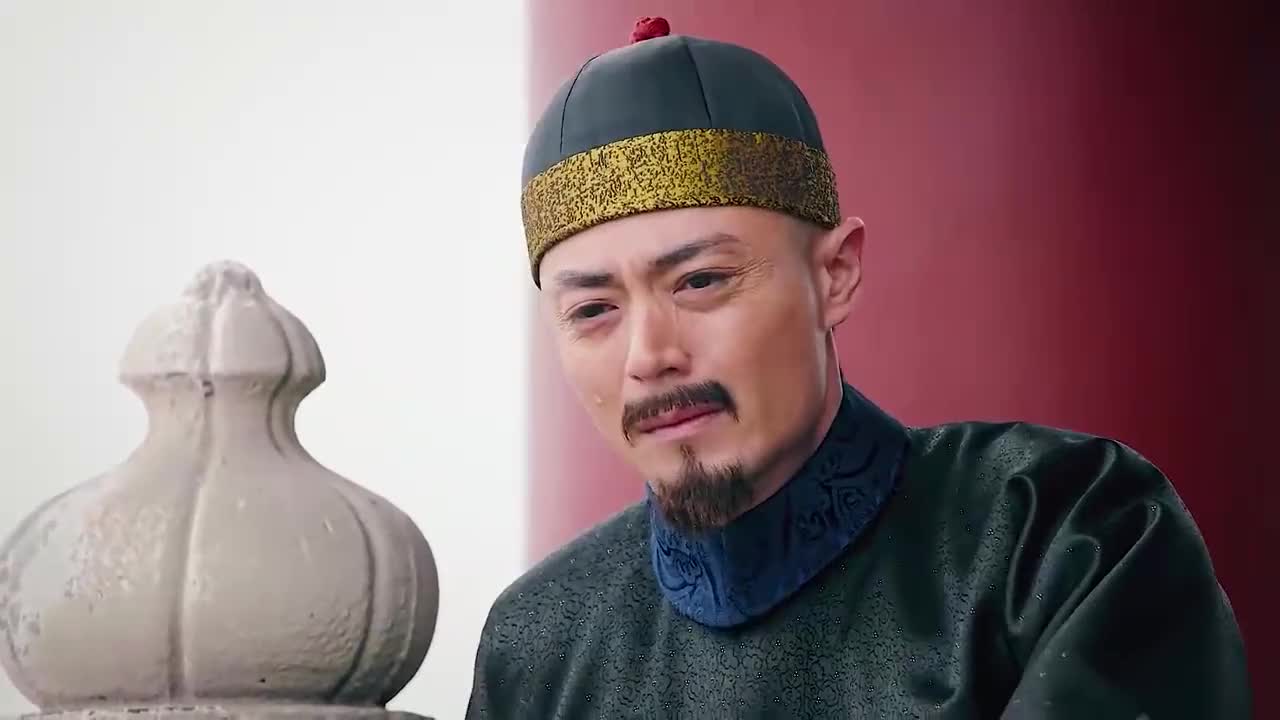 皇后容光焕发随皇上东巡