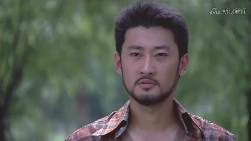 李小龙传奇:李小龙退学办武馆,琳达也跟着休学,真是太痴情了