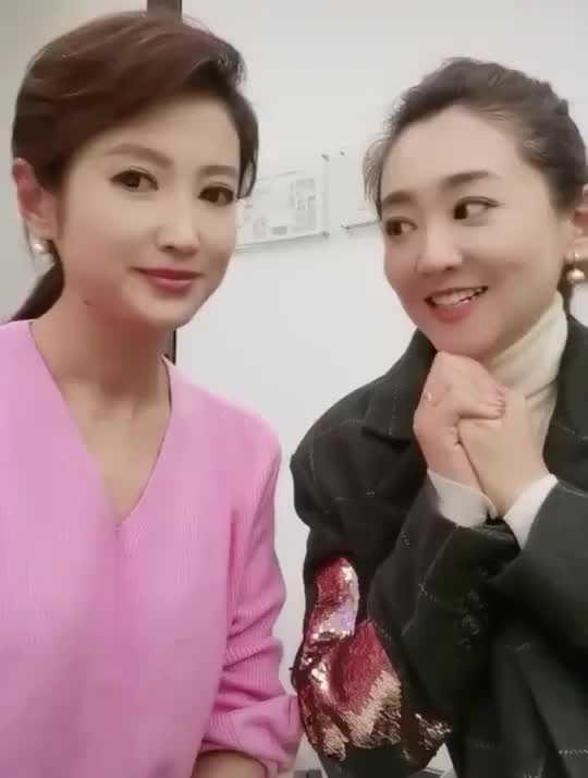 月亮姐姐和王源_手机新浪网