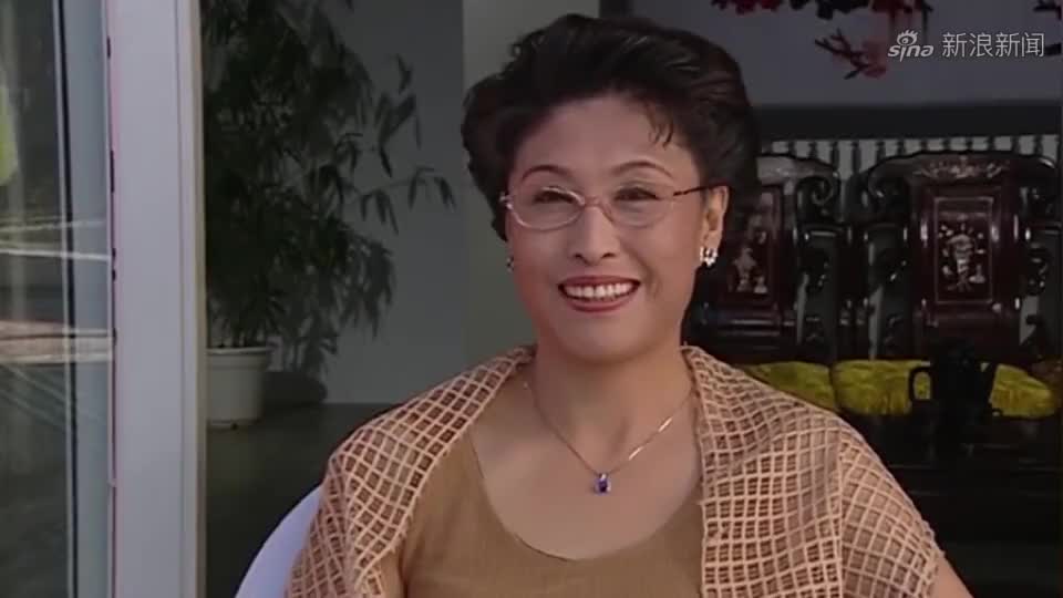 刘老根要出差,嘱咐丁香留住韩冰,这不是肉包子打狗吗