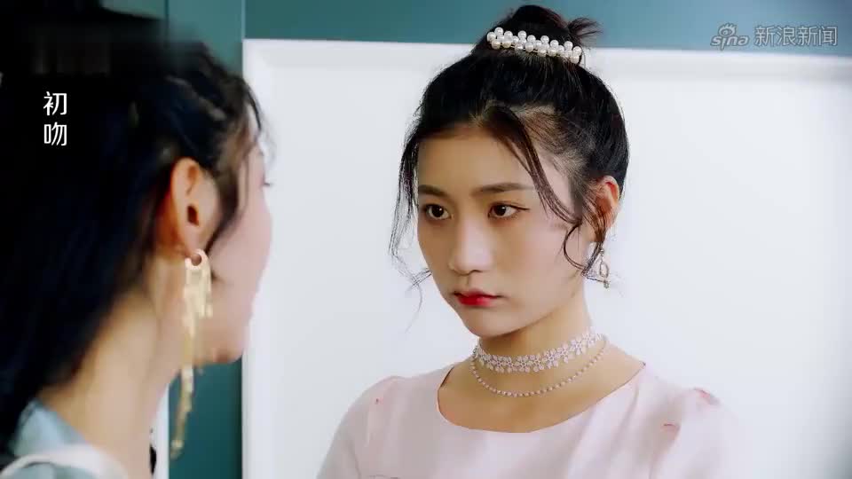 吴倩酒后表白金泰焕,直接坐到欧巴大腿上甜炸了