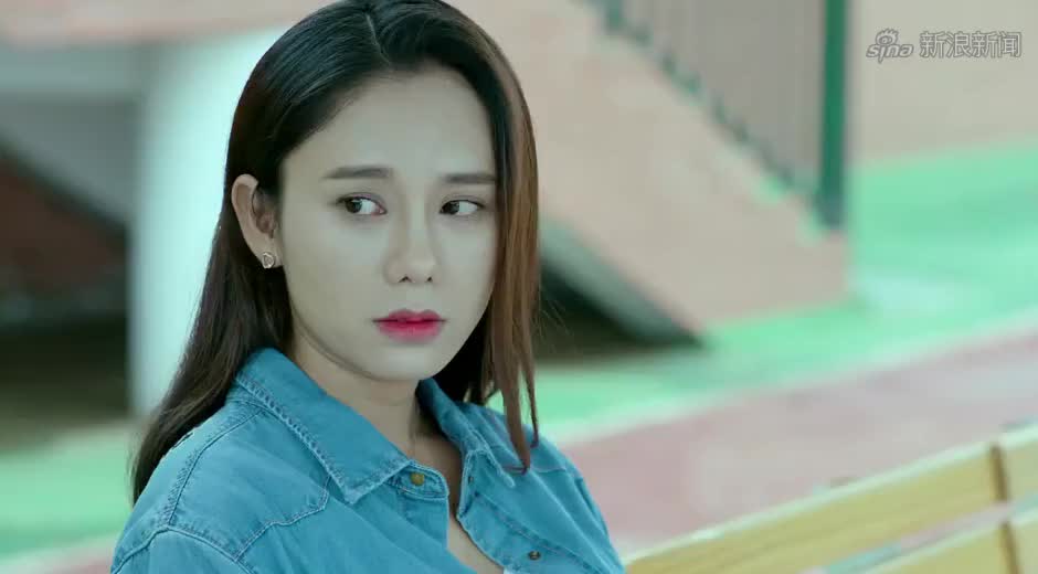 我们的少年时代唐缇被力挺,她遭男神当场打脸,只好灰溜溜坐下