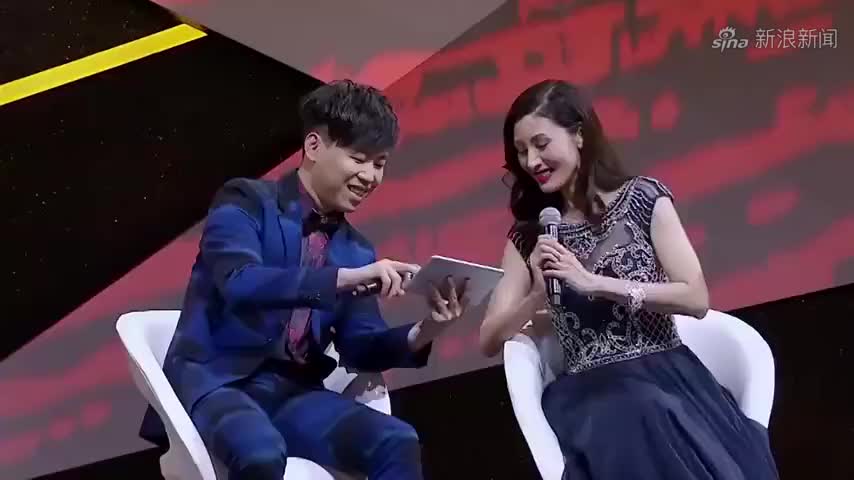 沙欣贤身披"军大衣"的样子你见过吗?女神真的是穿什么都美