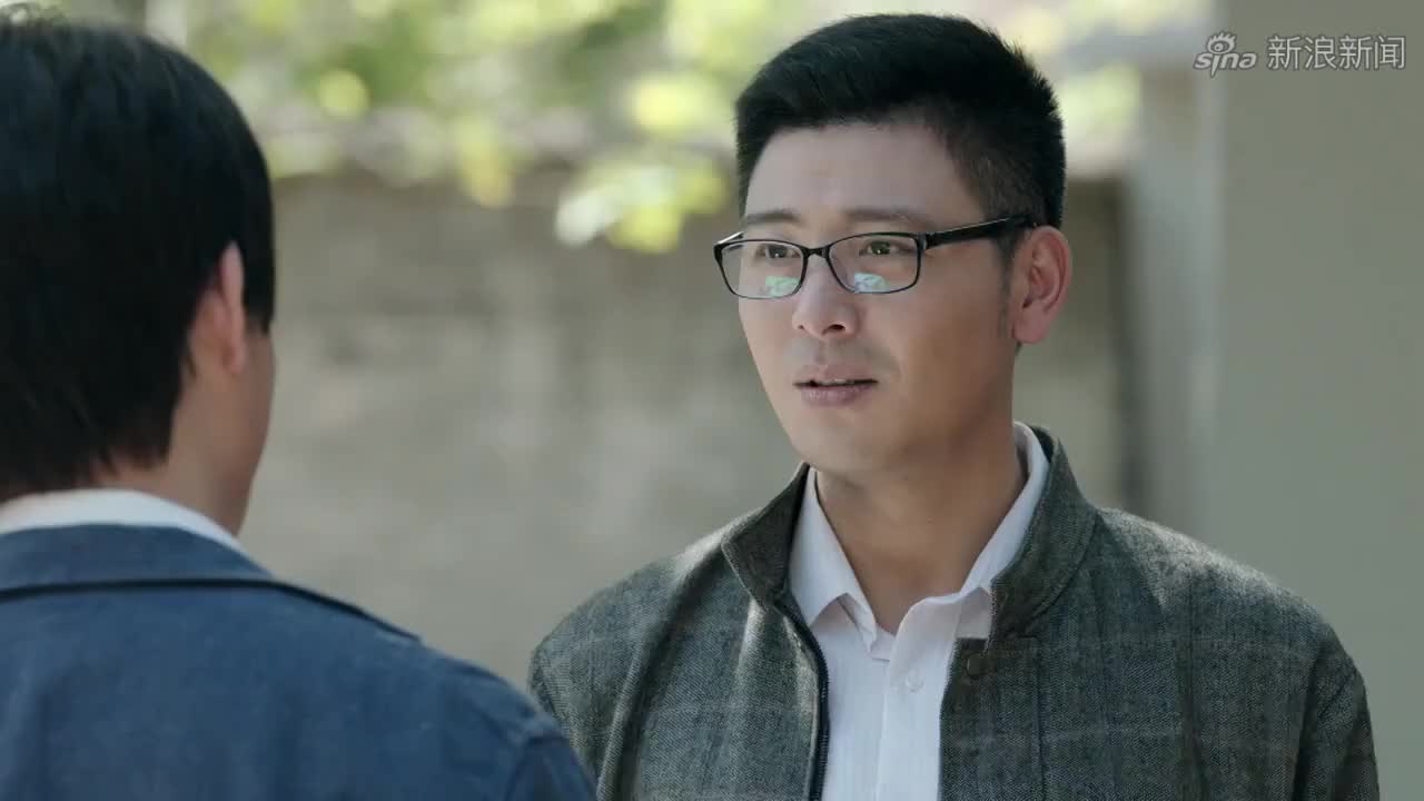 鸡毛飞上天在邱英杰看来陈江河待在这个袜子厂真是委屈他了