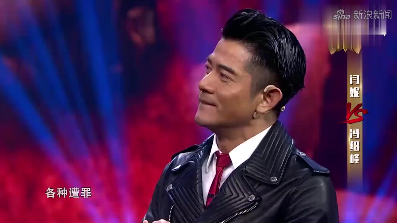 冯绍峰闫妮比拼吃饼干,闫妮超厉害,王祖蓝故意使坏让闫妮喝水!