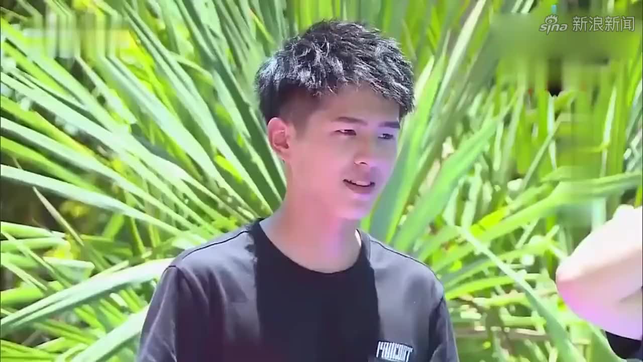 王牌对王牌:董子健运气真是爆棚,关晓彤反应速度真快!
