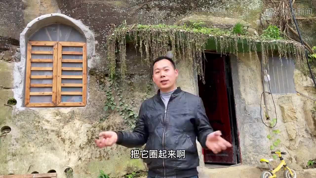 四川石屋虎哥花式取快递还不忘要莲花买水泥建二楼