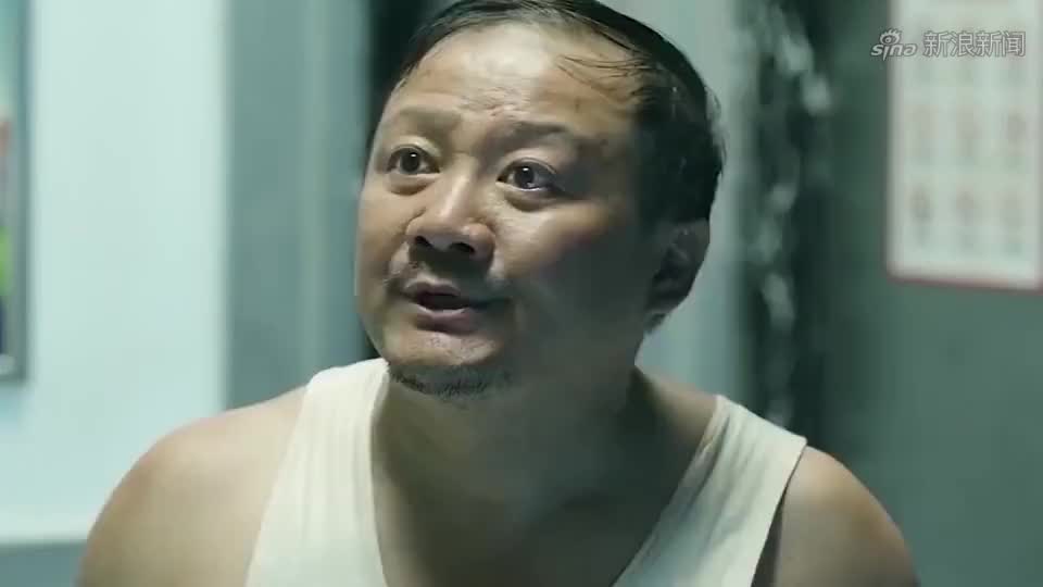 这个老人太霸道 惹怒众人白眼看