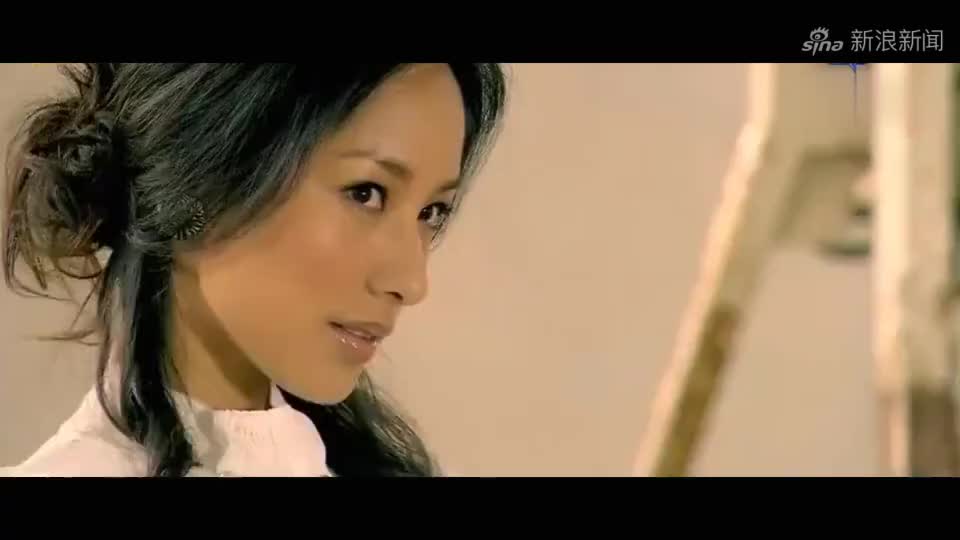 篮球火教练跪在东方翔的面前,对天发誓,东方翔最终站了起来