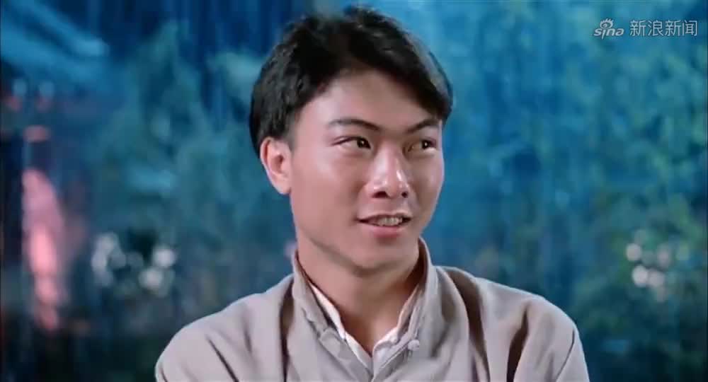 老板太黑心了,秋生买五十斤糯米,老板让儿子掺三十斤粘米