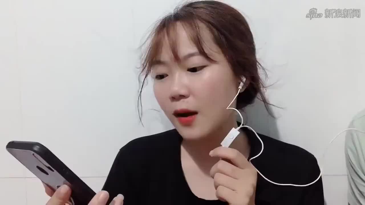 越南芒果妹对阿甘唱中文歌曲感动天感动地怎么也感动不了你