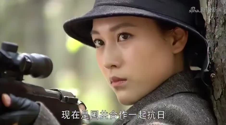 军统特务抓女狙击手,看到地上的假发察觉不对,立马举手投降