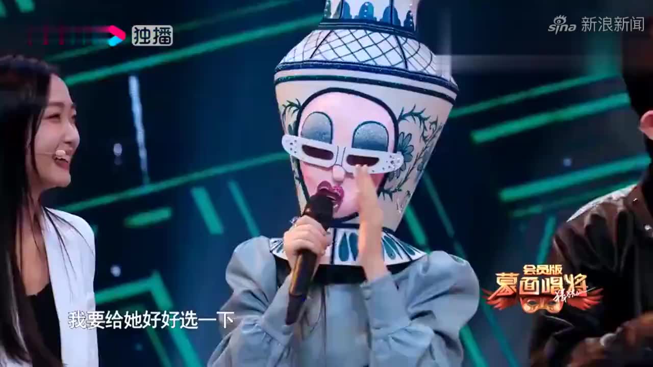李雪琴参加《蒙面唱将》的原因,是因为大张伟的一句话,感动!
