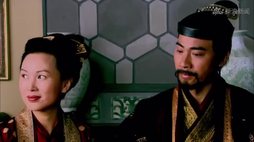 少年杨家将潘仁美刚刚坐上龙椅,就被八贤王带人打回原形