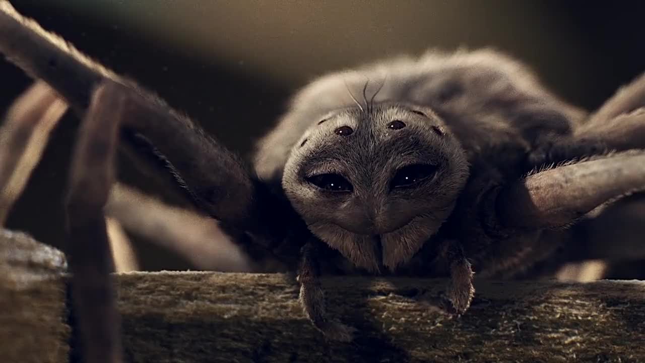 彼得进入实验室,不小心惊动蜘蛛,差点被蜘蛛淹没