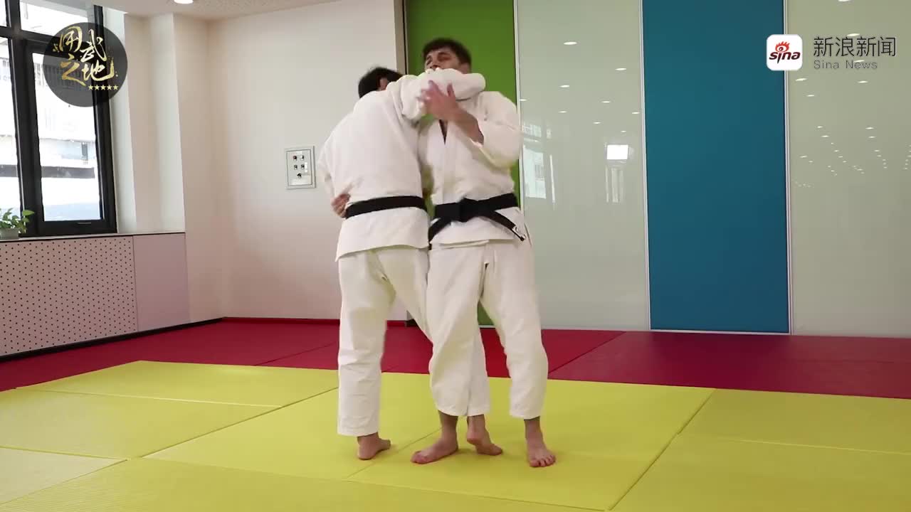 柔道内股一本获胜