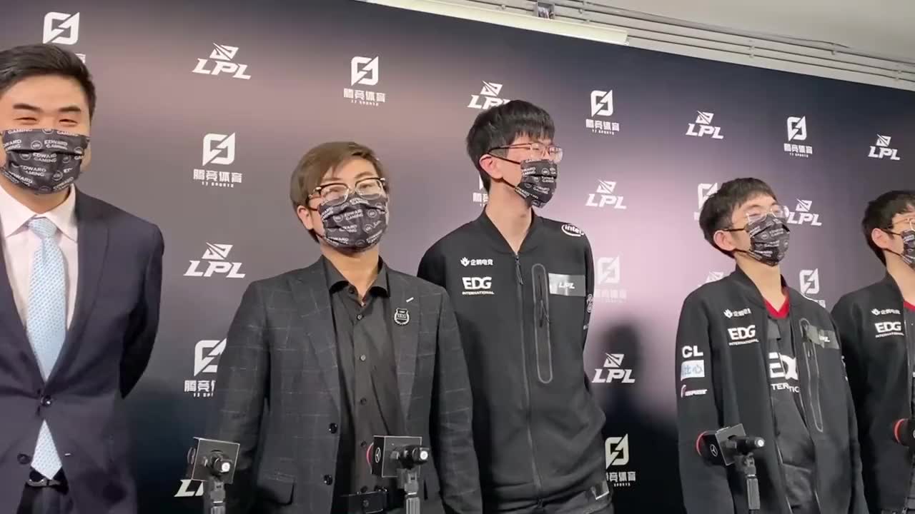 lehends前线探营:viper选手不要再装得很厉害了!都是你队友打得好!